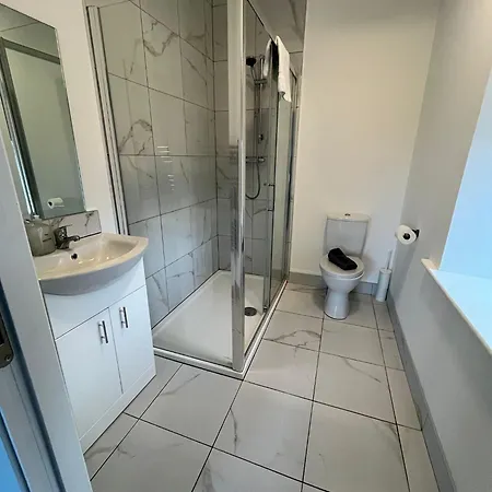 4 Beds Sleeps 6 Blackhall Kildare
