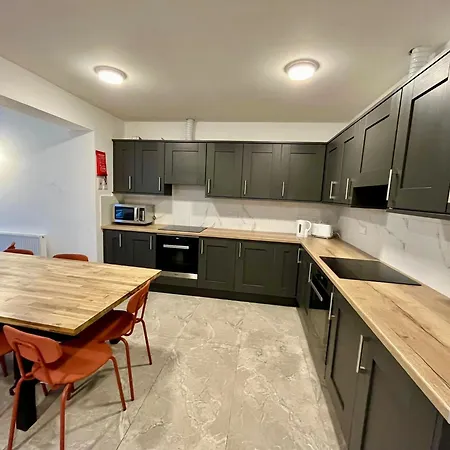 4 Beds Sleeps 6 Blackhall